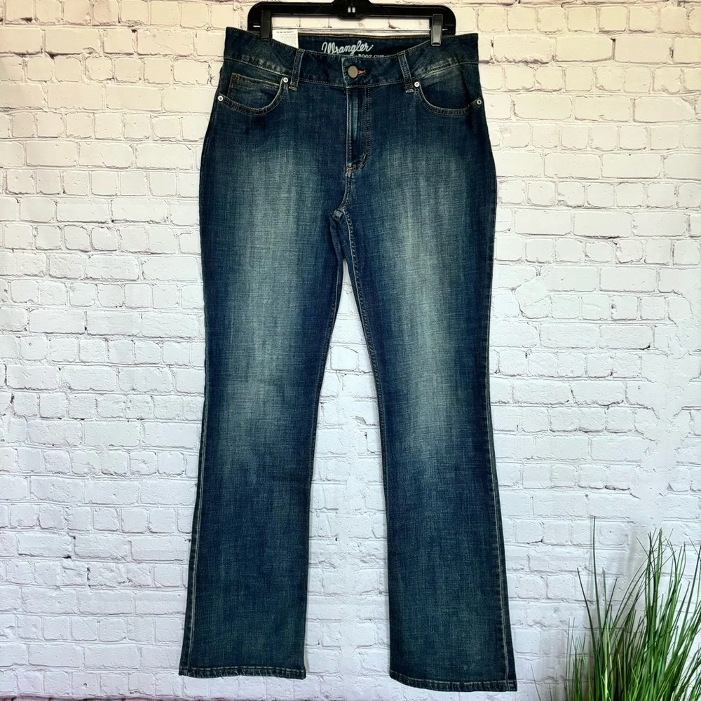 WRANGLER Classic Mid Rise Bootcut Blue Jeans--NWT—15 - Picture 7 of 14